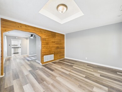 942 Harris St, Huntington, IN 46750 - photo 3