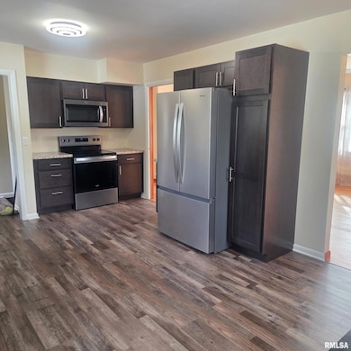 103 W Givens St, Abingdon, IL 61410 - photo 7