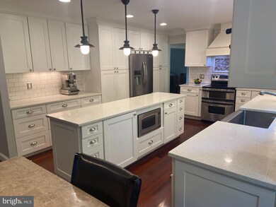 9917 Natick Rd, Burke, VA 22015 - photo 6