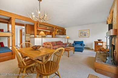 09-3705 N Teton Dr-9