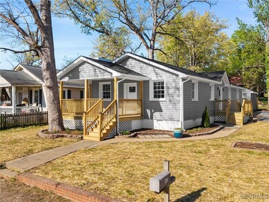 View of front of property featuring a porch, crawl