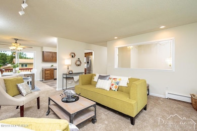 Living Room-20190612-46318