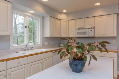 29 Pine Ledge Dr, Scarborough, ME 04074 - photo 4