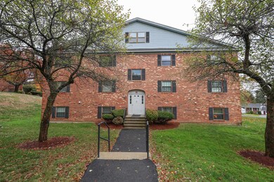 4 Fairfax Ave unit 324, Derry, NH 03038 - photo 2