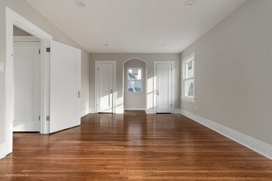 4 S Commonwealth Ave, Aurora, IL 60506 - photo 6