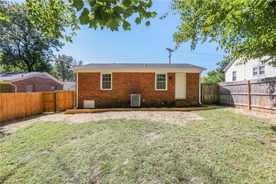 727 Hendrix St, High Point, NC 27260 - photo 4