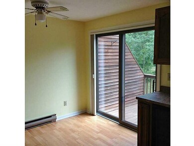Kitchen. Dining area