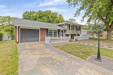 61 Concord Dr, Fairview Heights, IL 62208 - photo 2