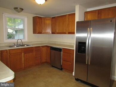 6804 Fawn Cir, Fredericksburg, VA 22407 - photo 4