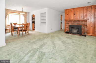 17313 Donora Rd, Silver Spring, MD 20905 - photo 5