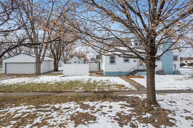 303 W 15th St, Schuyler, NE 68661 - photo 3