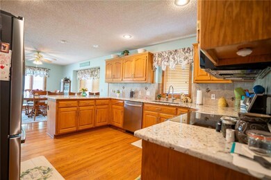 21470 W 197th St, Spring Hill, KS 66083 - photo 7