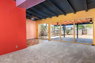 6a - Great Room - Wall of Windows