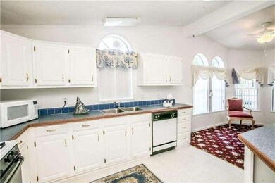 502 Harness Way, Garnet Valley, PA 19060 - photo 3