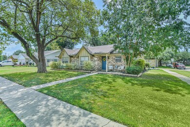 7119 Brook Stone Dr, Houston, TX 77040 - photo 5