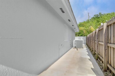 21870 SW 112th Ave unit B, Miami, FL 33170 - photo 3