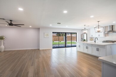1210 W Golden-6