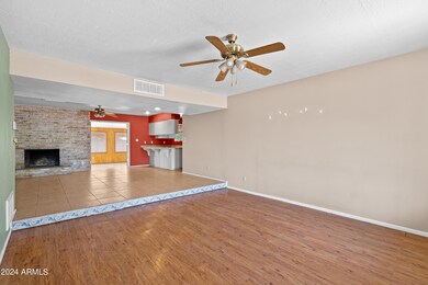 5 Interior