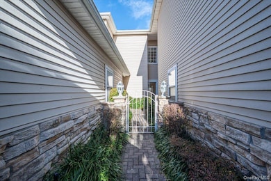 97 Windwatch Dr, Hauppauge, NY 11788 - photo 2