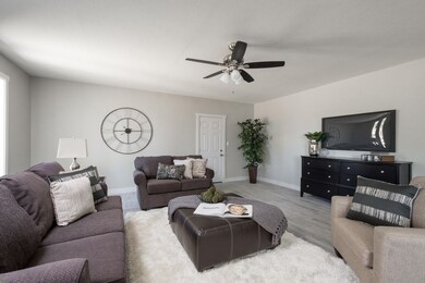 003_Family Room