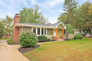 Welcome to 2511 W 110th Street in West Bloomington!