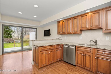 500 River Rd unit 5, Cos Cob, CT 06807 - photo 5