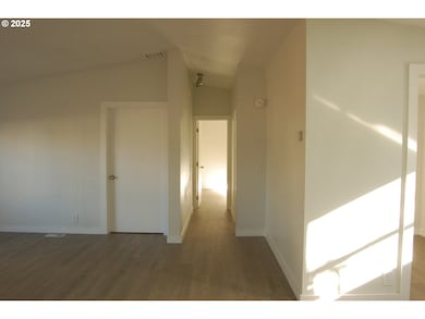 325 Goodyear St, Eugene, OR 97402 - photo 7