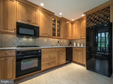 465 Chandlee Dr unit 211, Berwyn, PA 19312 - photo 7