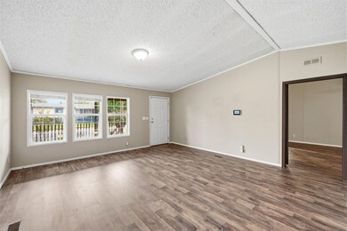 105 Bridle Trail, Hewitt, TX 76643 - photo 4