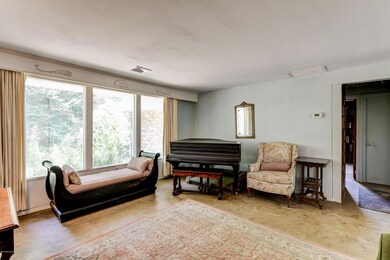007_Living Room