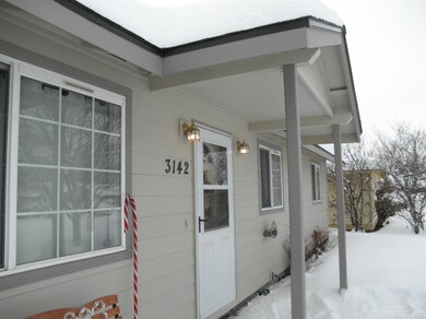 3142 SW Reindeer Ct, Redmond, OR 97756 - photo 4