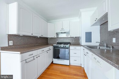1802 Metzerott Rd unit 207, Adelphi, MD 20783 - photo 5