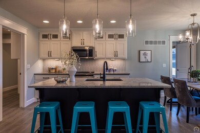 4417 SW Brandywine Ln, Topeka, KS 66610 - photo 2