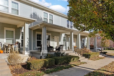 877 Walker Cir, Iowa City, IA 52245 - photo 3