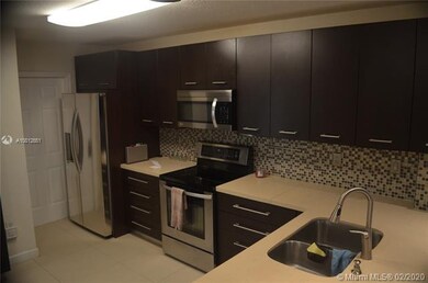 11619 NW 48th Ln, Doral, FL 33178 - photo 5