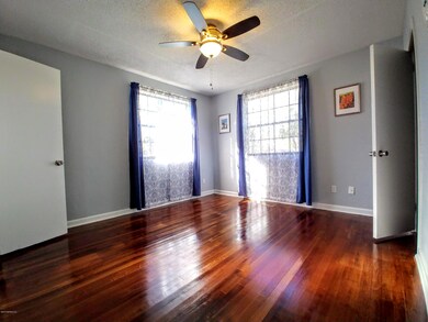 5305 Quan Dr, Jacksonville, FL 32205 - photo 3