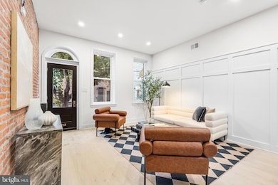 2566 Salmon St, Philadelphia, PA 19125 - photo 5