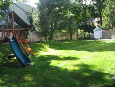 22 Shaw Rd, Wellesley Hills, MA 02481 - photo 3