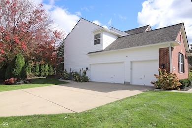 11833 Walker Ln, Fishers, IN 46037 - photo 5