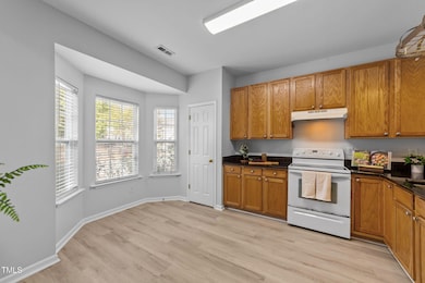 29 Edgebrook Cir, Durham, NC 27703 - photo 3