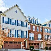 2205 Barnstable Dr, Upper Marlboro, MD 20774 - photo 2