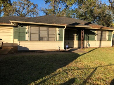 7121 W Knoll St, Houston, TX 77028 - photo 2