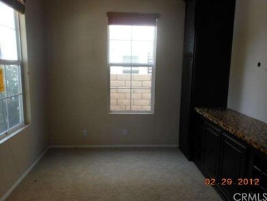 Front Office / Den