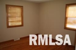 2826 Hillcrest Ave, Bettendorf, IA 52722 - photo 7