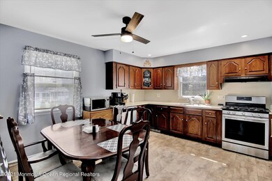 06-Kitchen Dining