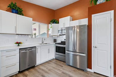 9141 S Little Creek Dr, West Jordan, UT 84088 - photo 7