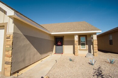 819 Valencia, Alamogordo, NM 88310 - photo 5