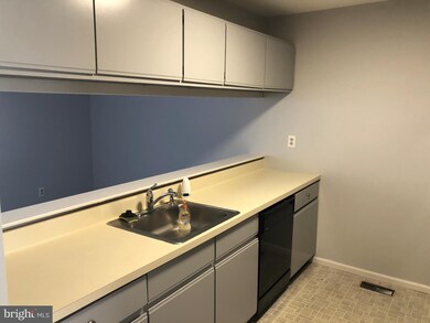 930 Northridge Dr, Norristown, PA 19403 - photo 4