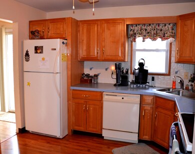 54 David Ct, Middletown, NJ 07748 - photo 4