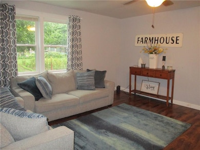 131 N Hughes St, Columbus, IN 47201 - photo 7